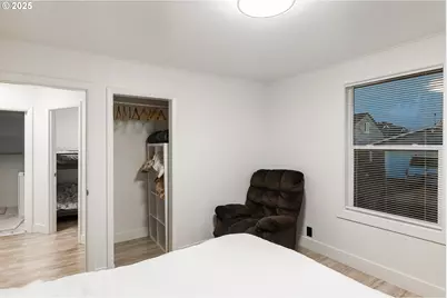 815 N King St, Seaside, OR 97138 - Photo 17