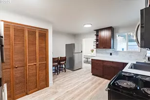 815 N King St, Seaside, OR 97138 - Photo 9