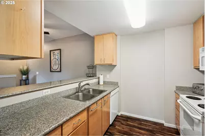 10800 SE 17th Cir #T215, Vancouver, WA 98664 - Photo 9