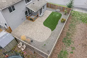 2525 NE Charlois Dr, Hillsboro, OR 97124 - Photo 47