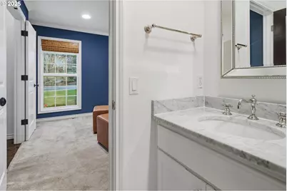 12723 Adrian Ct, Lake Oswego, OR 97034 - Photo 13