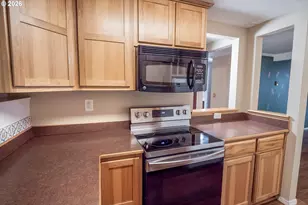 4047 Donald St, Eugene, OR 97405 - Photo 17
