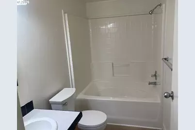 477 48th St, Springfield, OR 97478 - Photo 9
