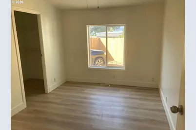 477 48th St, Springfield, OR 97478 - Photo 7
