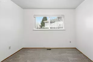 7045 N Mears St, Portland, OR 97203 - Photo 13