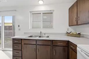 1674 Hayes St, Eugene, OR 97402 - Photo 15