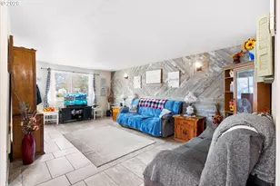 133 Edith Cir, Eagle Point, OR 97524 - Photo 3