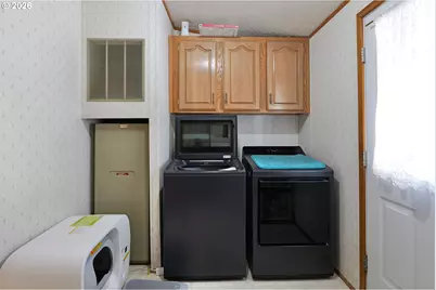 3735 Cobleigh Rd, Eagle Point, OR 97524 - Photo 15