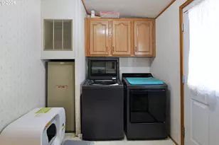 3735 Cobleigh Rd, Eagle Point, OR 97524 - Photo 15