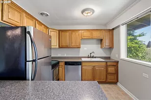 1619 Garfield Pl, Eugene, OR 97402 - Photo 7
