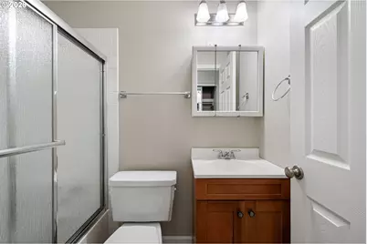 1619 Garfield Pl, Eugene, OR 97402 - Photo 17