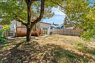 2723 SE 74th Ave, Portland, OR 97206 - Photo 41