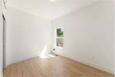 2723 SE 74th Ave, Portland, OR 97206 - Photo 17