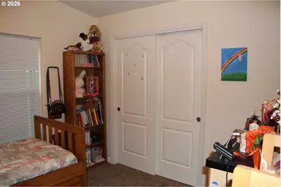 952 N Adams St, Lafayette, OR 97127 - Photo 31