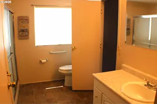228 SE Estate Loop, Winston, OR 97496 - Photo 19
