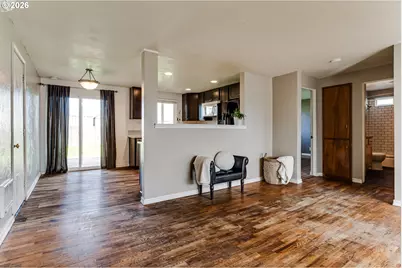 432 40th St, Springfield, OR 97478 - Photo 5