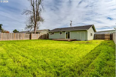 432 40th St, Springfield, OR 97478 - Photo 19