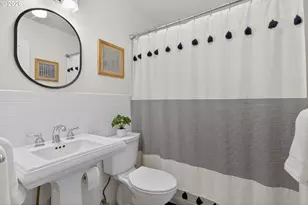 3270 SW Vista Dr, Portland, OR 97225 - Photo 29