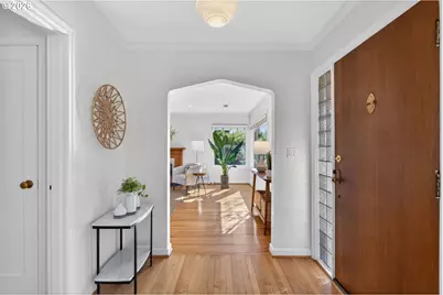 3270 SW Vista Dr, Portland, OR 97225 - Photo 5