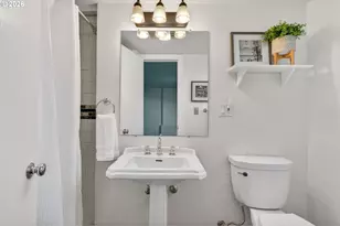 3270 SW Vista Dr, Portland, OR 97225 - Photo 39