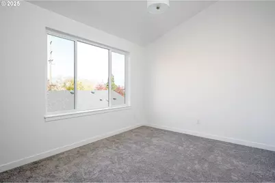 8353 N Newman St, Portland, OR 97203 - Photo 33