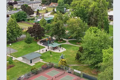 956 1st St, Springfield, OR 97477 - Photo 47