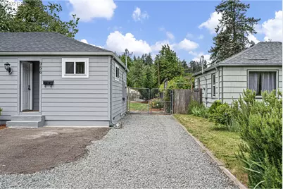 956 1st St, Springfield, OR 97477 - Photo 5