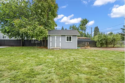 956 1st St, Springfield, OR 97477 - Photo 35