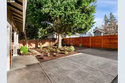 5205 NE Simpson St, Portland, OR 97218 - Photo 7