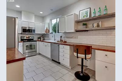 5205 NE Simpson St, Portland, OR 97218 - Photo 13