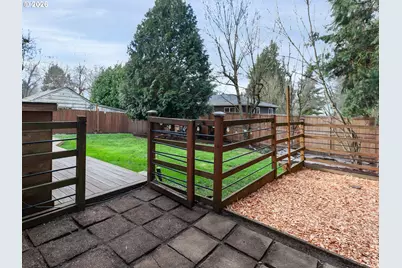 5205 NE Simpson St, Portland, OR 97218 - Photo 35