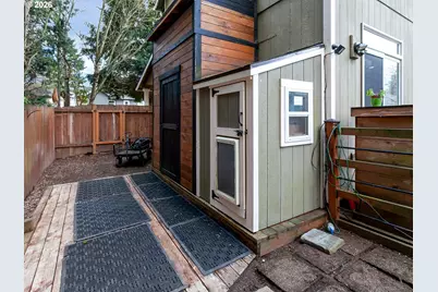 5205 NE Simpson St, Portland, OR 97218 - Photo 37