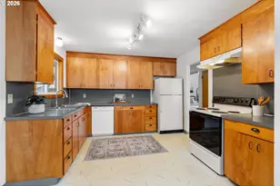 756 NE Fields Ave, White Salmon, WA 98672 - Photo 15