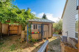 39784 Syblon Ln, Sandy, OR 97055 - Photo 25