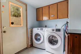 14124 SE Mill St, Portland, OR 97233 - Photo 27