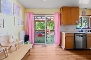 14124 SE Mill St, Portland, OR 97233 - Photo 7