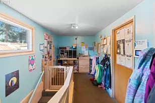 14124 SE Mill St, Portland, OR 97233 - Photo 17