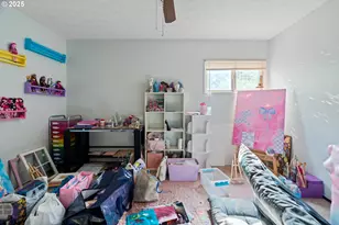 14124 SE Mill St, Portland, OR 97233 - Photo 13