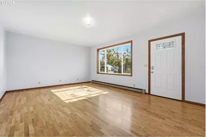1424 T St, Springfield, OR 97477 - Photo 5