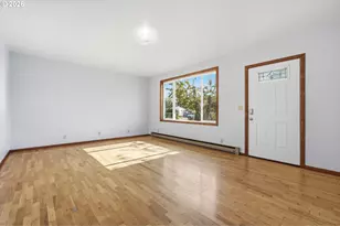 1424 T St, Springfield, OR 97477 - Photo 5