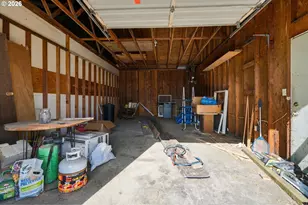 1424 T St, Springfield, OR 97477 - Photo 39