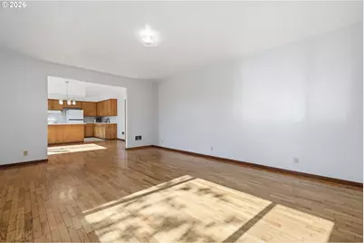 1424 T St, Springfield, OR 97477 - Photo 7