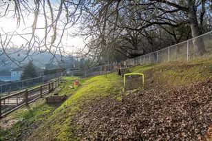 2290 NW Witherspoon Ave, Roseburg, OR 97471 - Photo 45