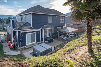 2290 NW Witherspoon Ave, Roseburg, OR 97471 - Photo 37