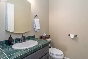 2290 NW Witherspoon Ave, Roseburg, OR 97471 - Photo 33