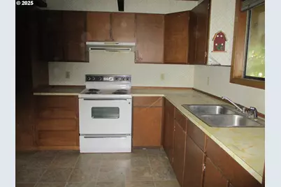 71250 Northshore Dr, Birkenfeld, OR 97016 - Photo 7