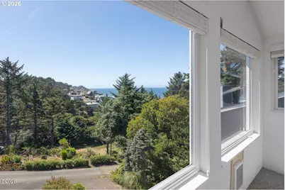 860 SW 10th St, Lincoln City, OR 97367 - Photo 19