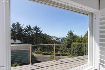 860 SW 10th St, Lincoln City, OR 97367 - Photo 11
