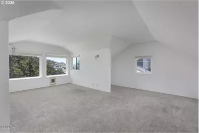 860 SW 10th St, Lincoln City, OR 97367 - Photo 17