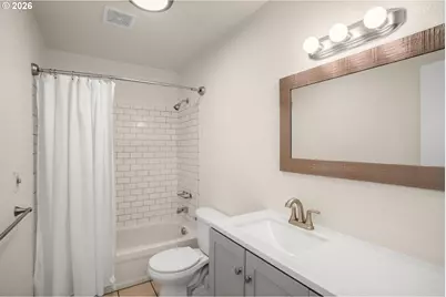 400 NW 6th Ave, Canby, OR 97013 - Photo 17